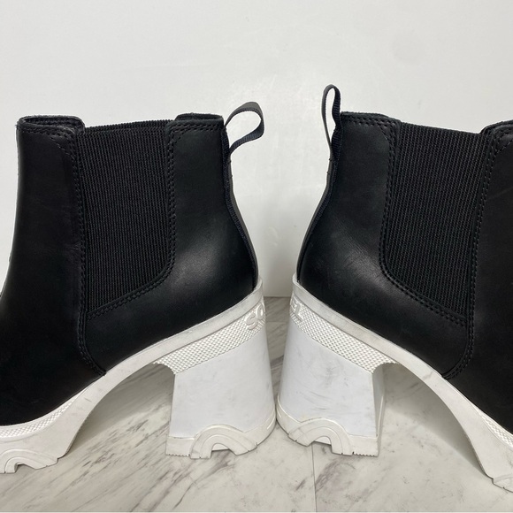 Sorel Brex Black White Leather Heeled Chelsea Bootie 7 1/2 - Picture 8 of 14